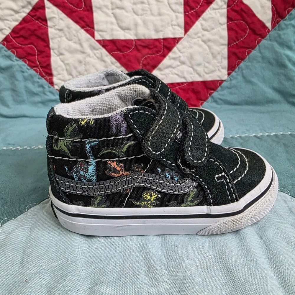 Vans Sk8-Hi Reissue V Dinosaur Black Sneakers 4.5 Toddler Skater Shoes